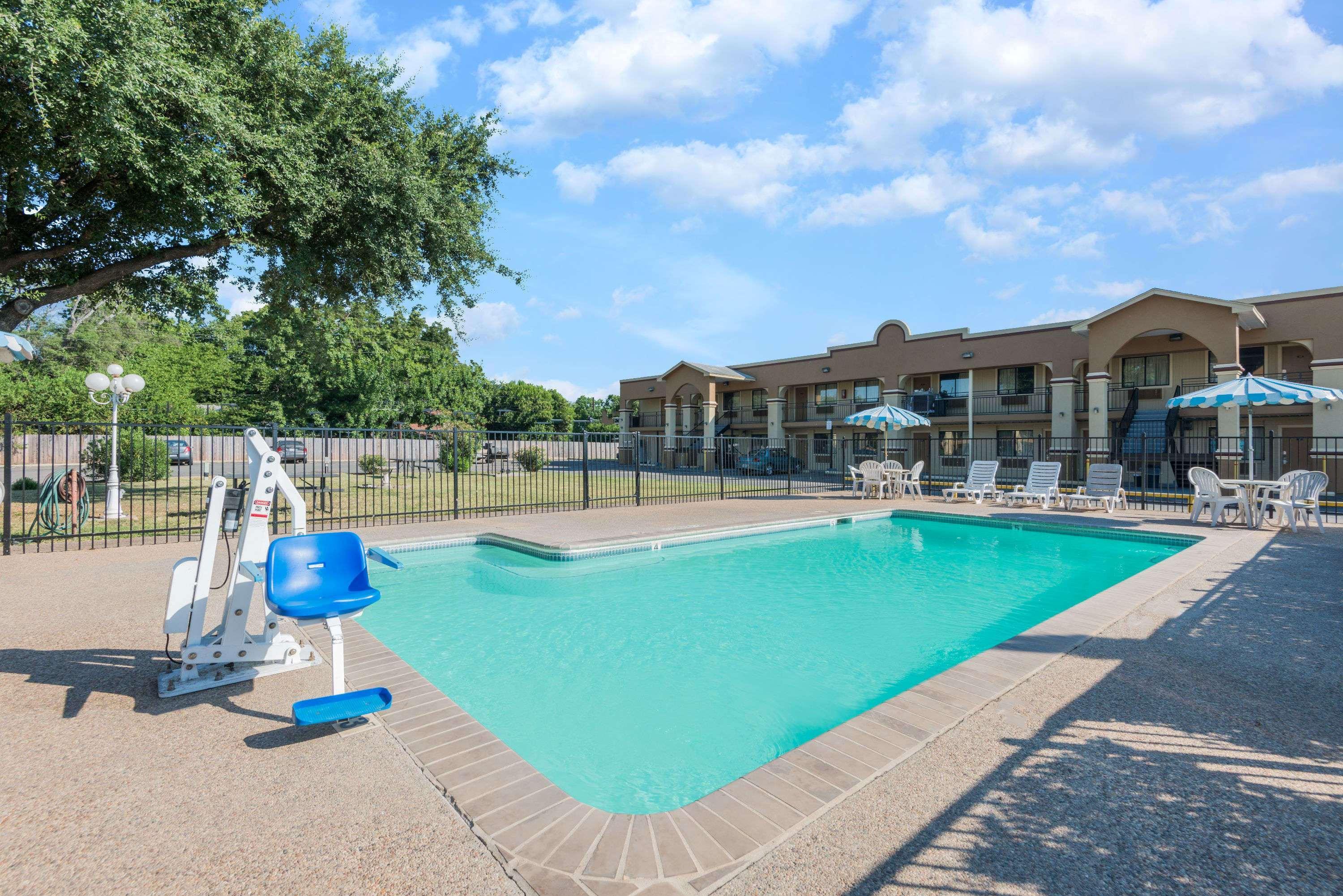 Days Inn By Wyndham San Marcos Luaran gambar